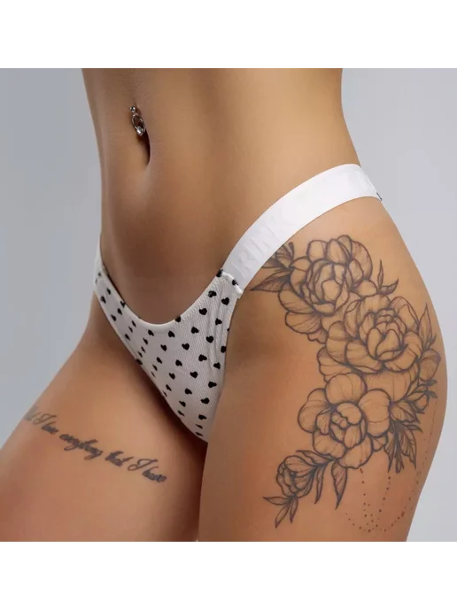 Qora yigit oppoq yigitni emdiradi