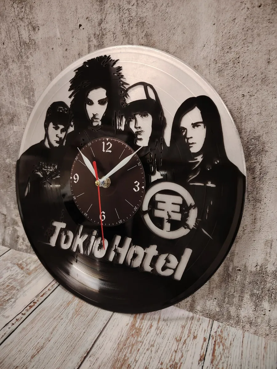 Настенные часы Tokio Hotel, Токийский отель — фото 2
